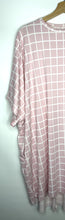 Load image into Gallery viewer, Baggie Dress Pink Cuadros
