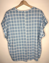 Load image into Gallery viewer, Tee Shirt Blue Cuadros